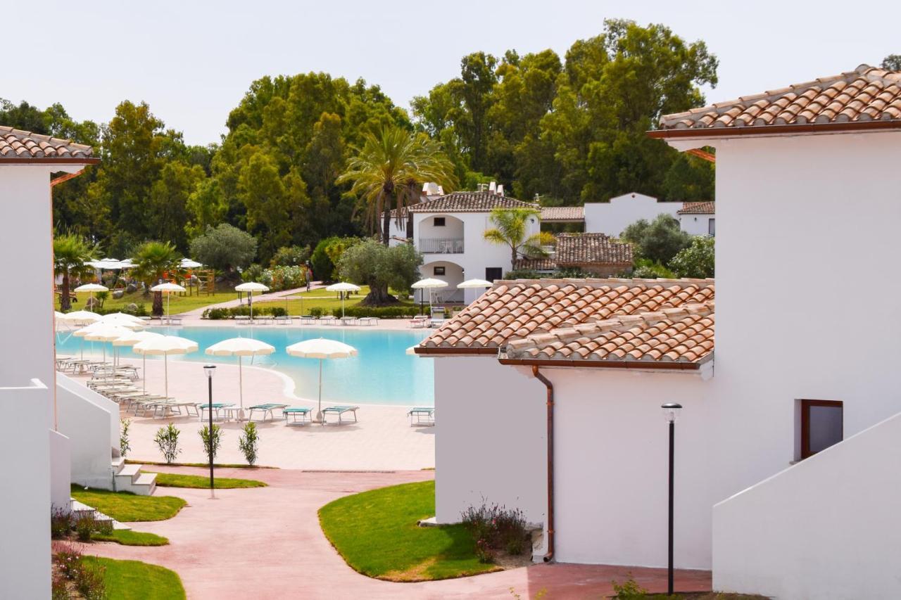 Marina Torre Navarrese Resort Santa Maria Navarrese Bagian luar foto